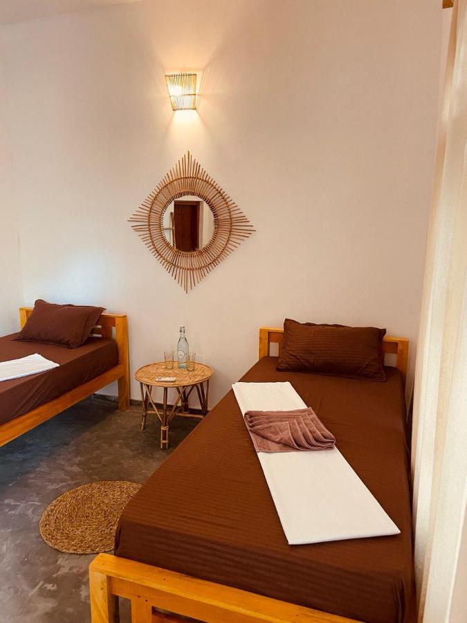 Pompon Hotel Pottuvil Luaran gambar