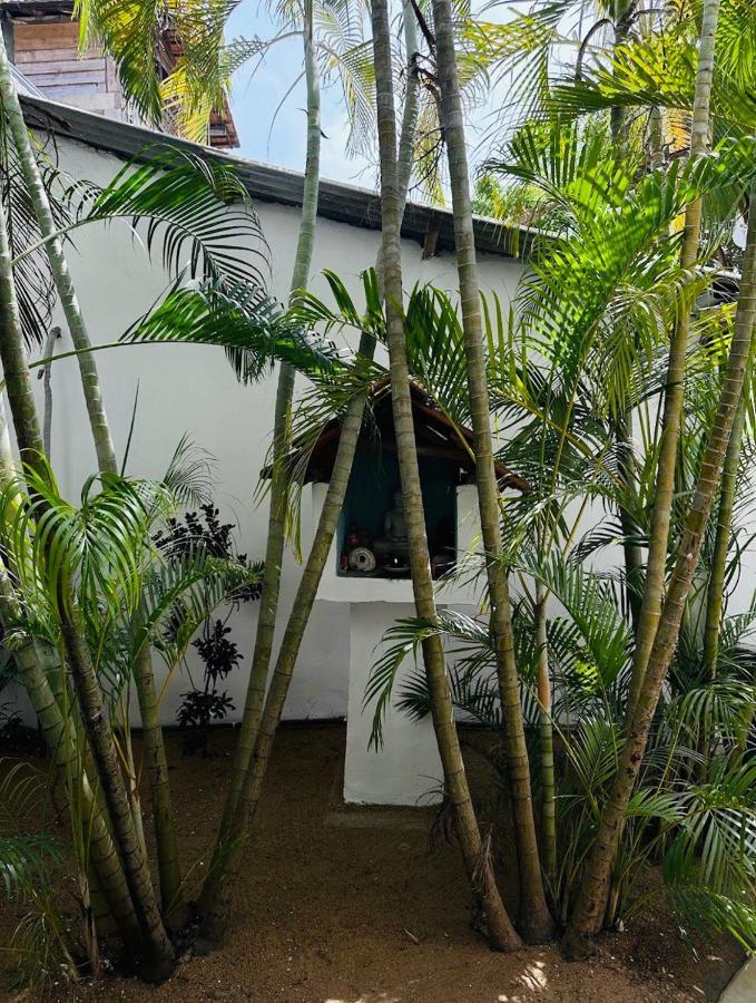 Pompon Hotel Pottuvil Luaran gambar